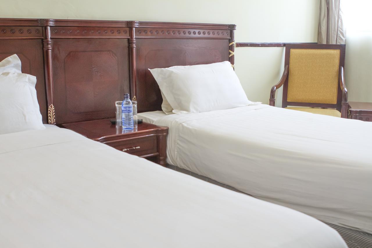 AG Hotel Gondar Bagian luar foto